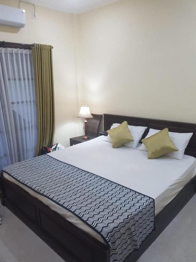 Yogi Homestay Canggu  Exterior photo
