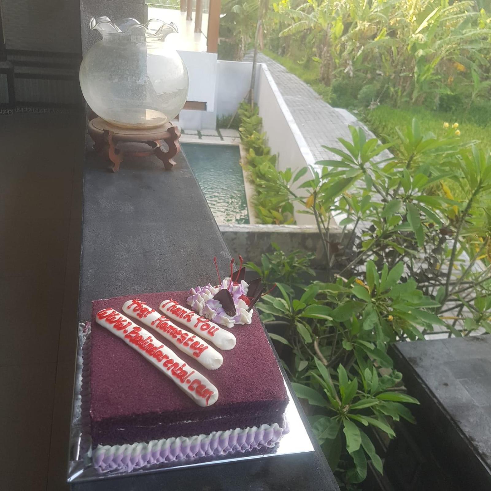 Yogi Homestay Canggu  Exterior photo